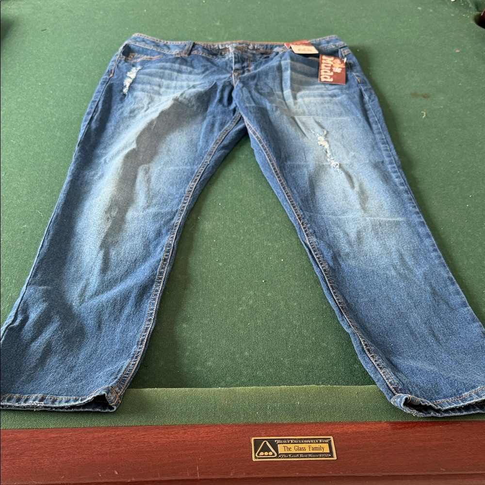 Mudd Men's Distressed Blue Jeans. CAJA. # 2